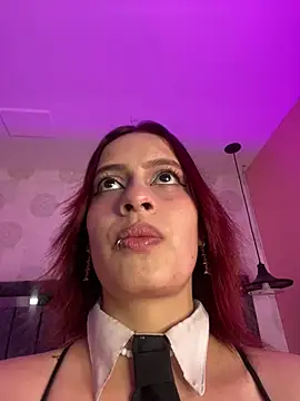 steffmontespink18 online show from March 25, 1:17 pm