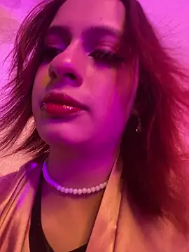 steffmontespink18 online show from April 2, 1:09 pm