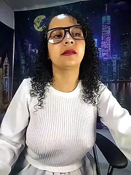 Sofia Alane online show from April 4, 9:18 am