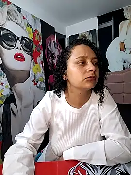 Sofia Alane online show from April 14, 9:15 am