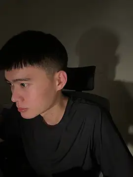 Snapshot of CalvinHY chatting on August 6, 12:56 am CalvinHY online show from August 6, 12:56 am