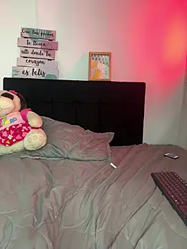 Miia coollins online show from April 15, 3:19 pm