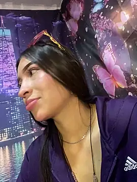 Itze Mua online show from March 27, 10:20 pm