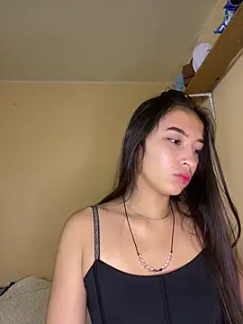 Itze Mua online show from April 8, 10:04 am