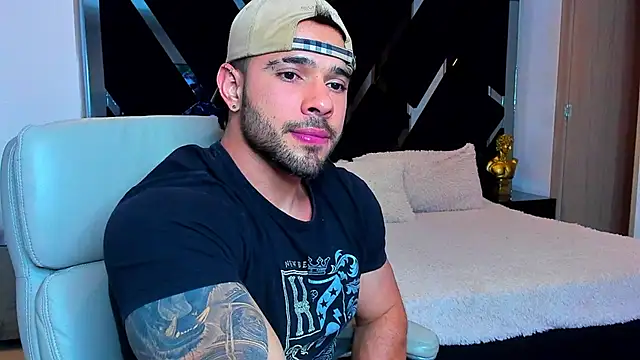 Raytorres online show from March 26, 10:15 pm