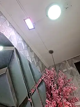 canela2010 online show from April 10, 5:17 pm