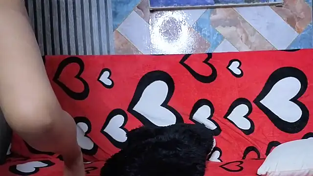 Linda londres online show from April 15, 9:15 pm