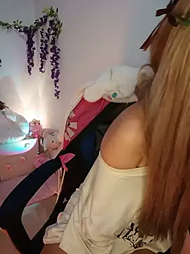 Snapshot of saki_nyanwn chatting on July 10, 12:08 pm saki nyanwn online show from July 10, 12:08 pm