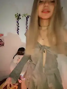 Snapshot of saki_nyanwn chatting on July 13, 11:57 am saki nyanwn online show from July 13, 11:57 am