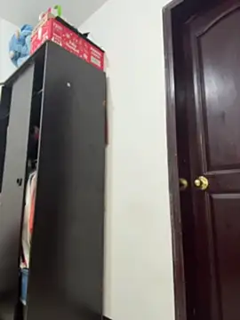 Amelie-RedHoney online show from April 19, 4:17 pm