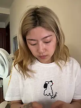 Olivia PINK0322 online show from June 2, 10:39 am