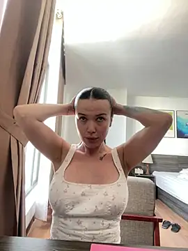 AmeliaLotuss online show from April 10, 7:57 am