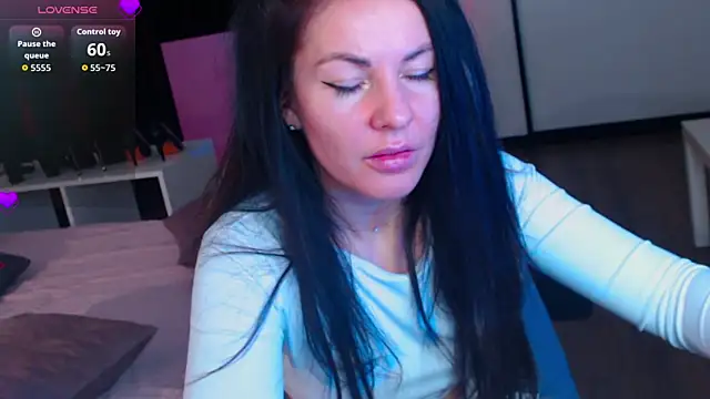 purrAmelinaa online show from March 31, 5:13 pm