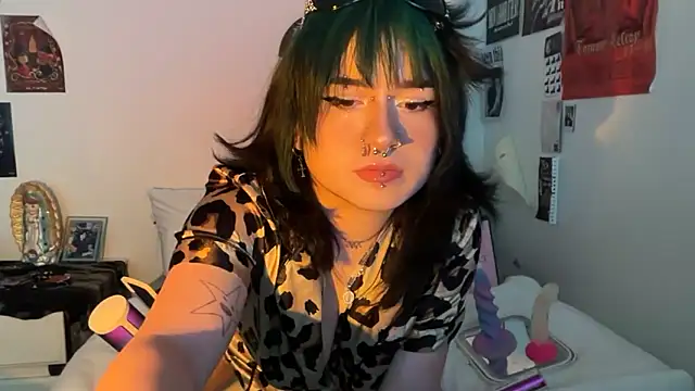 vrtual kitty online show from June 6, 11:09 pm