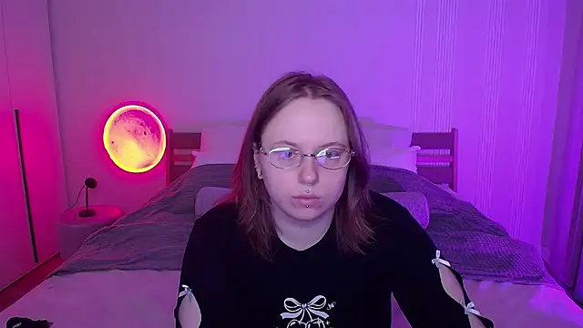 SelenaLily online show from April 7, 3:45 pm