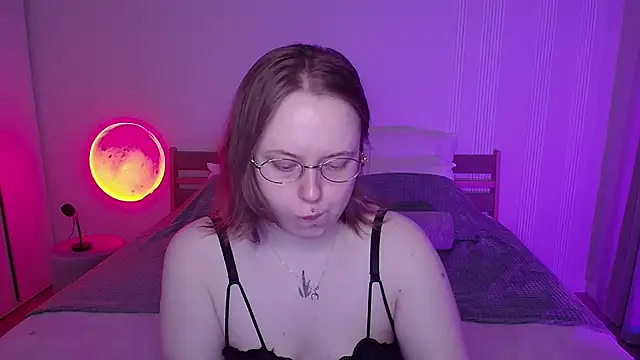 SelenaLily online show from April 8, 1:22 pm