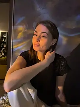 Sindy Mindy  online show from April 4, 4:48 pm