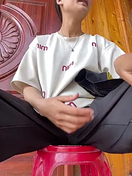 Jolinie online show from April 8, 2:33 am