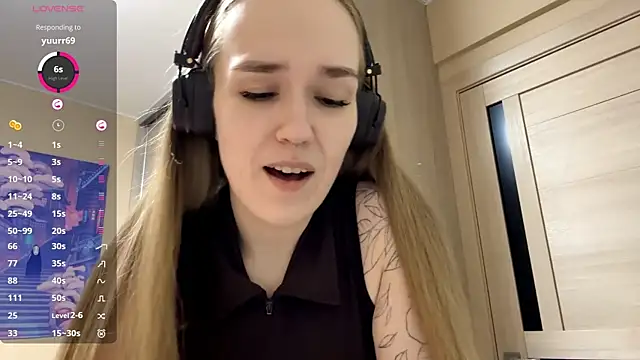 DenitaSpace online show from April 15, 2:46 pm