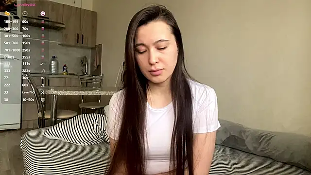 AureaMaggi online show from April 10, 5:12 am