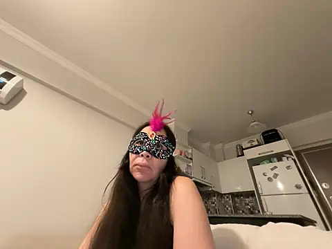 lilyums online show from July 19, 7:39 pm