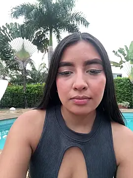 HaileyBiieber online show from April 15, 11:05 pm