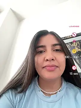 HaileyBiieber online show from April 26, 7:44 pm