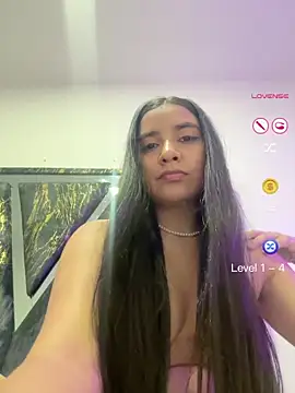HaileyBiieber online show from April 28, 3:44 am