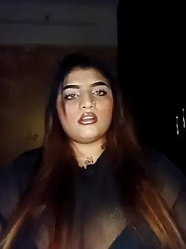 Sanaya Gil online show from April 14, 5:19 pm