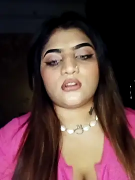 Sanaya Gil online show from April 15, 7:58 pm