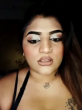 Sanaya Gil online show from April 16, 10:12 pm