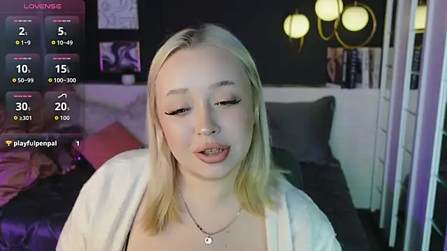 blondessa   online show from April 11, 1:59 pm