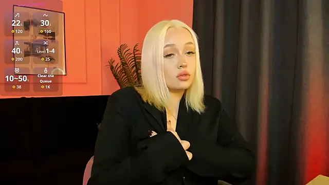 blondessa   online show from April 20, 1:58 pm