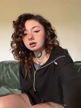 milou xtx online show from April 13, 10:32 am