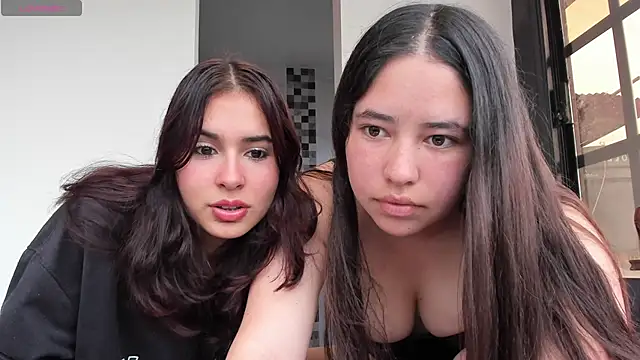 Lauxury H online show from April 23, 7:49 pm