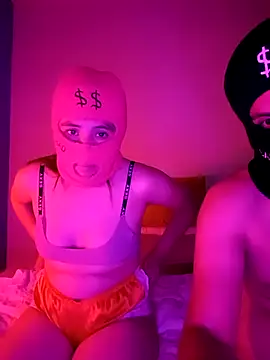 Nancyflores online show from April 18, 6:28 am