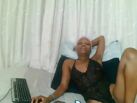 SexySlimMelanin7 online show from April 5, 8:17 pm