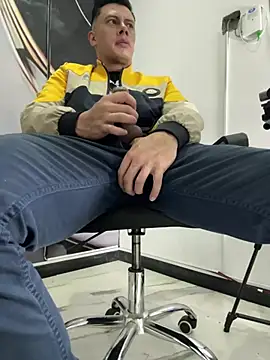  spencer boy online show from April 15, 4:25 pm