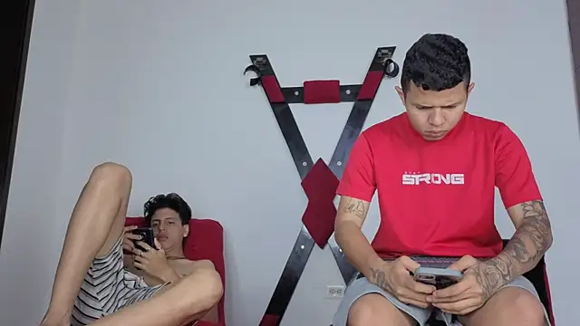 LatinsGuys2026 online show from March 26, 11:49 am