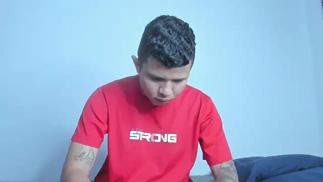 LatinsGuys2026 online show from April 2, 11:52 am