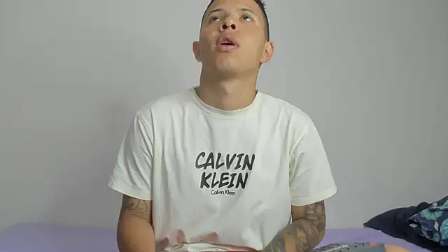 LatinsGuys2026 online show from April 12, 12:43 pm