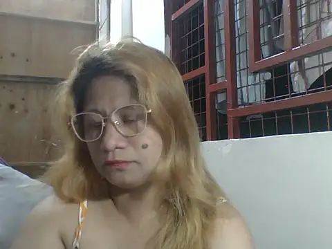 Snapshot of PinayChristine chatting on May 29, 5:55 pm PinayChristine online show from May 29, 5:55 pm
