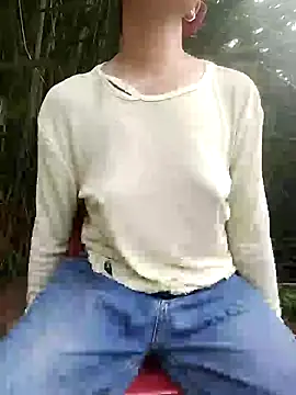 Snapshot of Lucky-beo chatting on August 3, 9:04 am Lucky-beo online show from August 3, 9:04 am