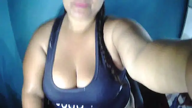 Curvy rosse online show from April 14, 10:27 pm