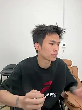 zzzzppp3 online show from April 2, 3:59 am