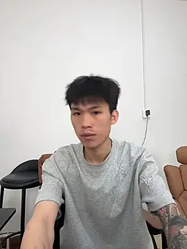 zzzzppp3 online show from April 3, 1:47 am