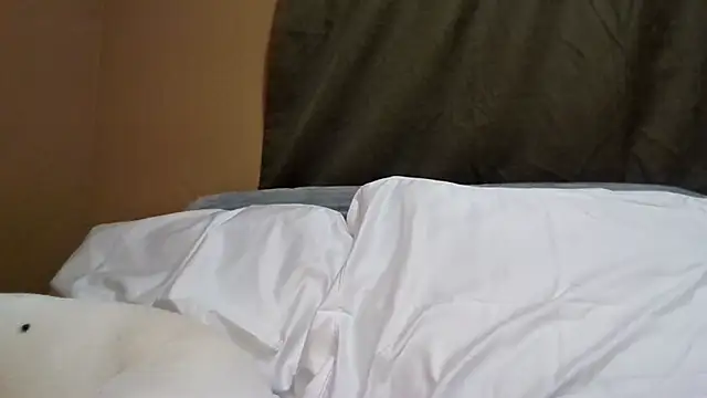 allysssabennet online show from April 12, 6:51 am