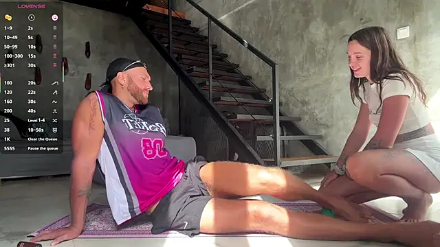 ChrissyBradick online show from April 4, 1:15 am