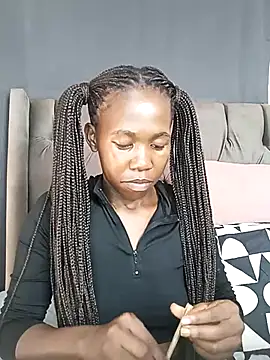 Cybil Hearts online show from April 11, 8:07 am