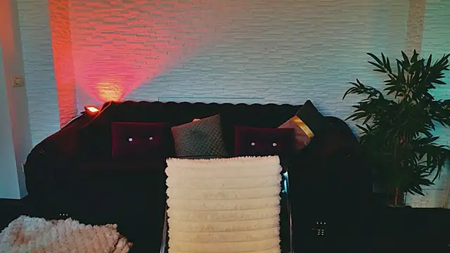 AngelWooW online show from April 7, 4:57 am